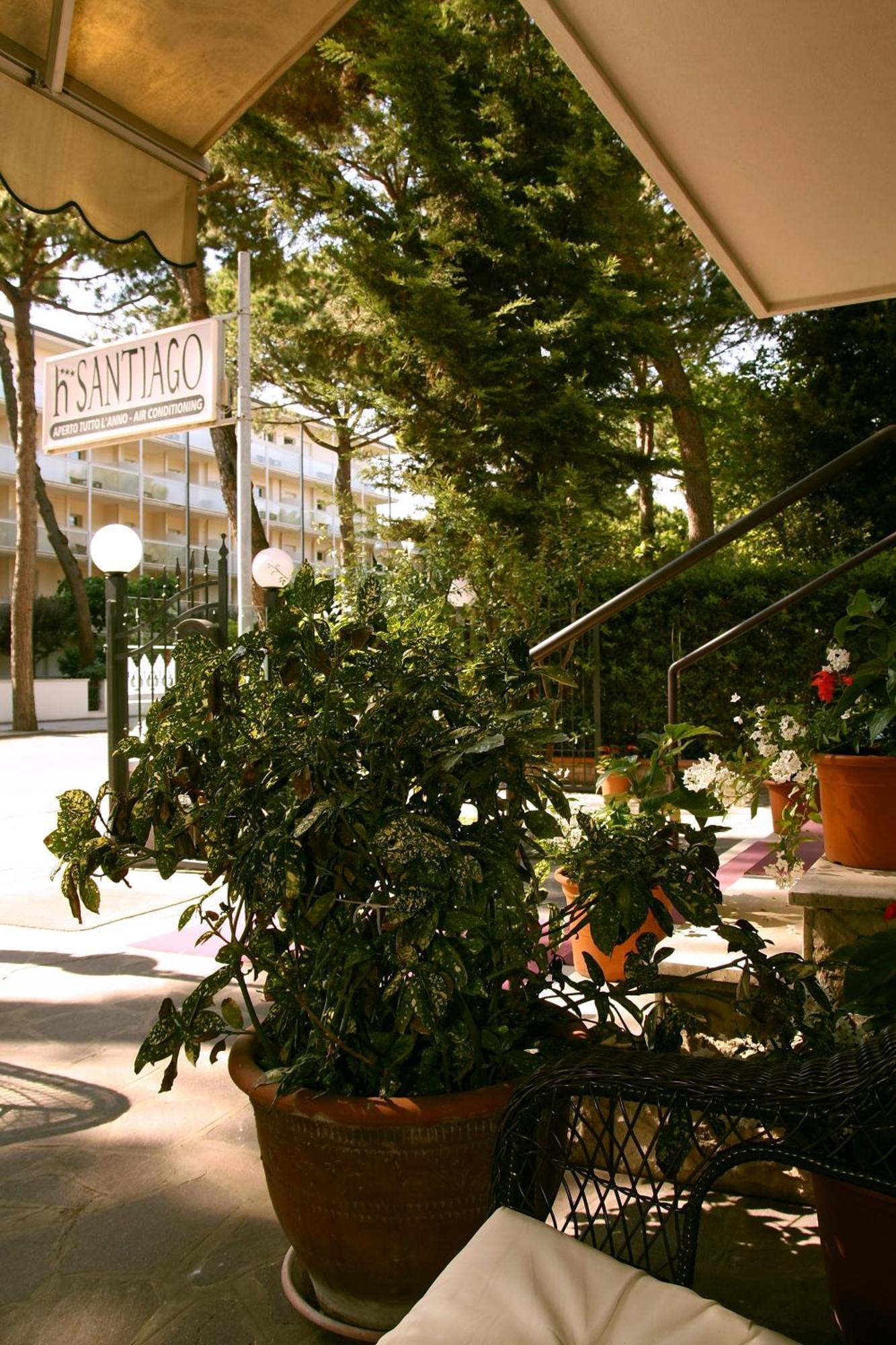 Hotel Santiago Milano Marittima Esterno foto